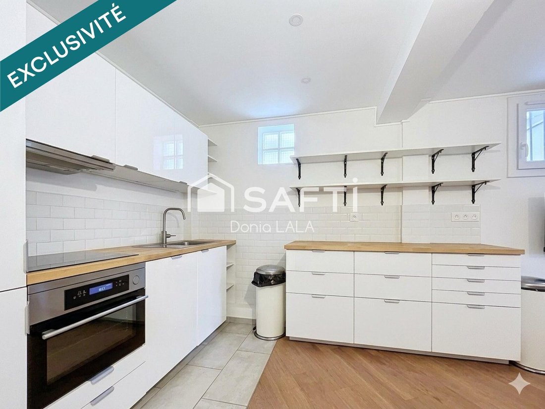 Apartment in Arrondissement of Bobigny, Ile-de-France, France 2 - 18210657