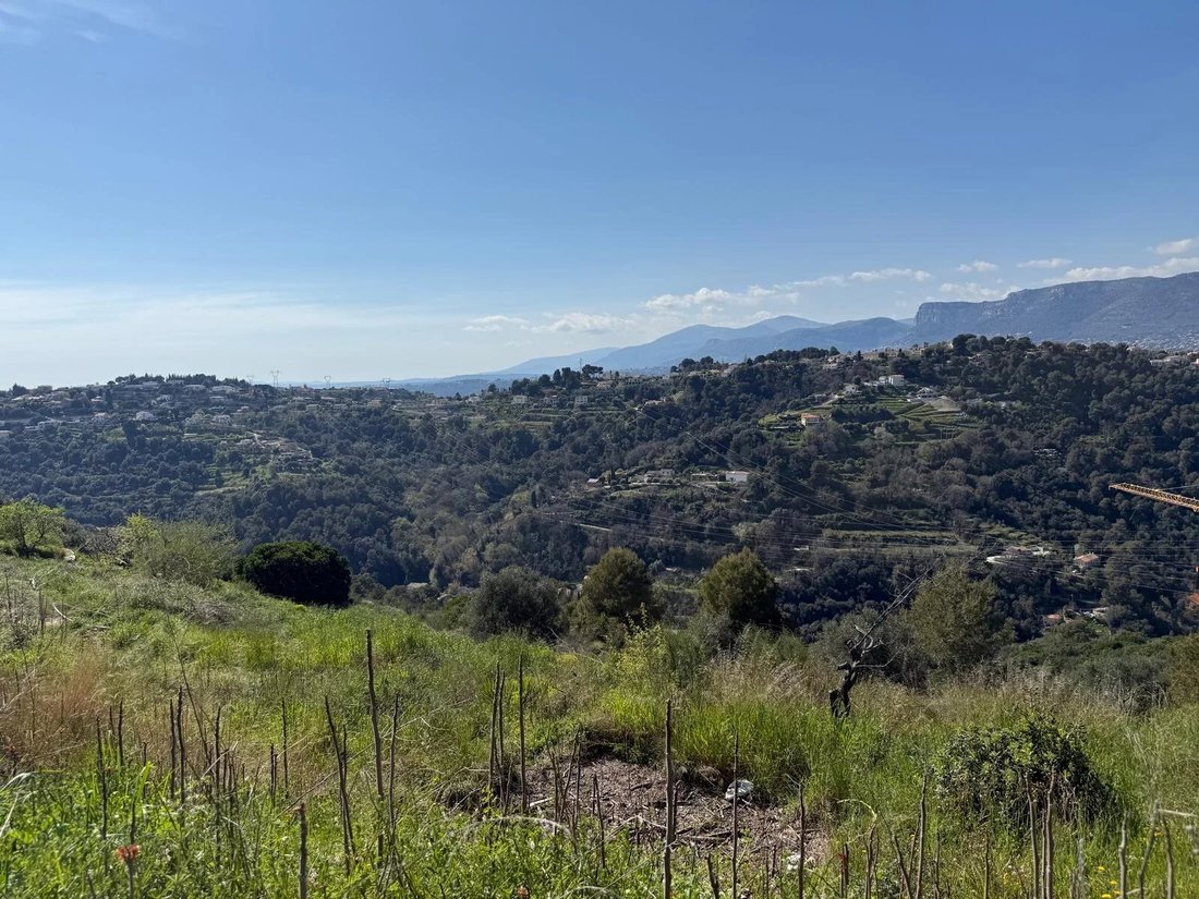 Land in Nice, Provence-Alpes-Côte d'Azur, France 1 - 18209597