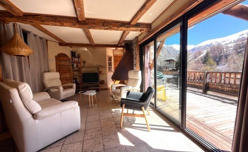 House in Crevoux, Provence-Alpes-Côte d'Azur, France 1