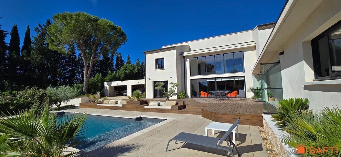 House in Pujaut, Occitania, France 4 - 18084014