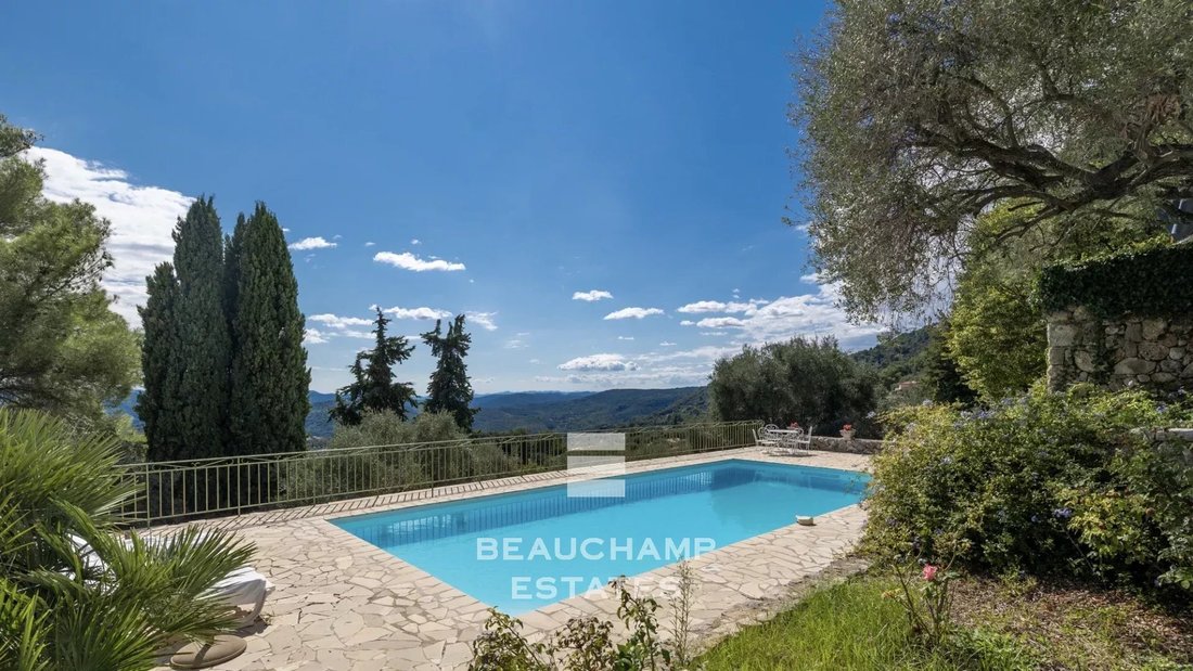 Villa in Le Tignet, Provence-Alpes-Côte d'Azur, France 2 - 17889645