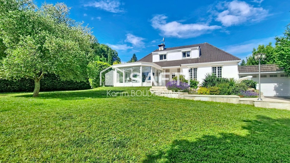House in Viarmes, Ile-de-France, France 2 - 18210655