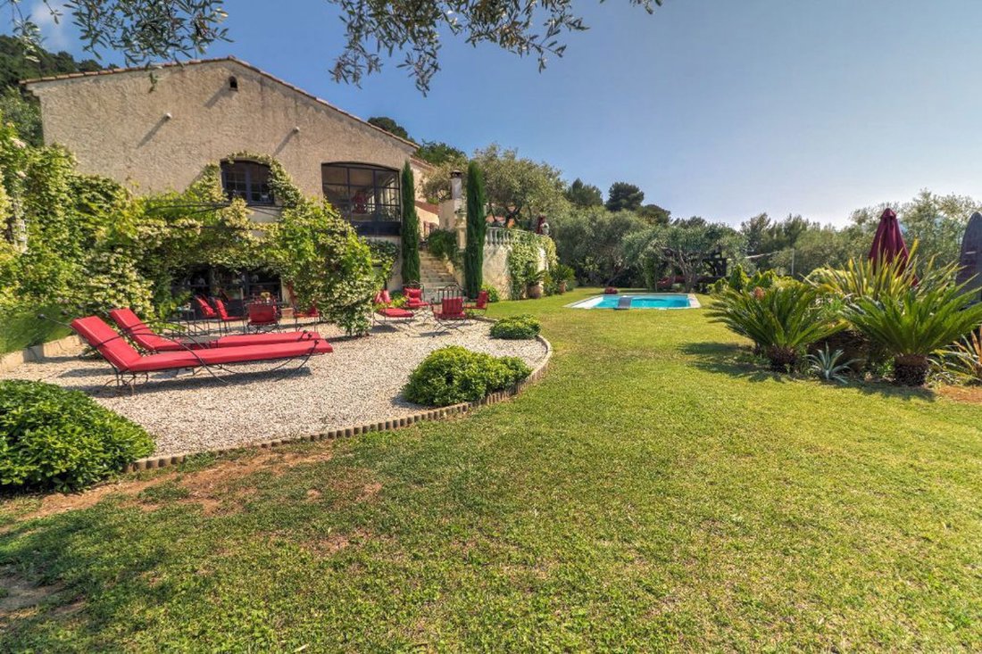 House in La Roquette-sur-Var, Provence-Alpes-Côte d'Azur, France 5 - 18209782