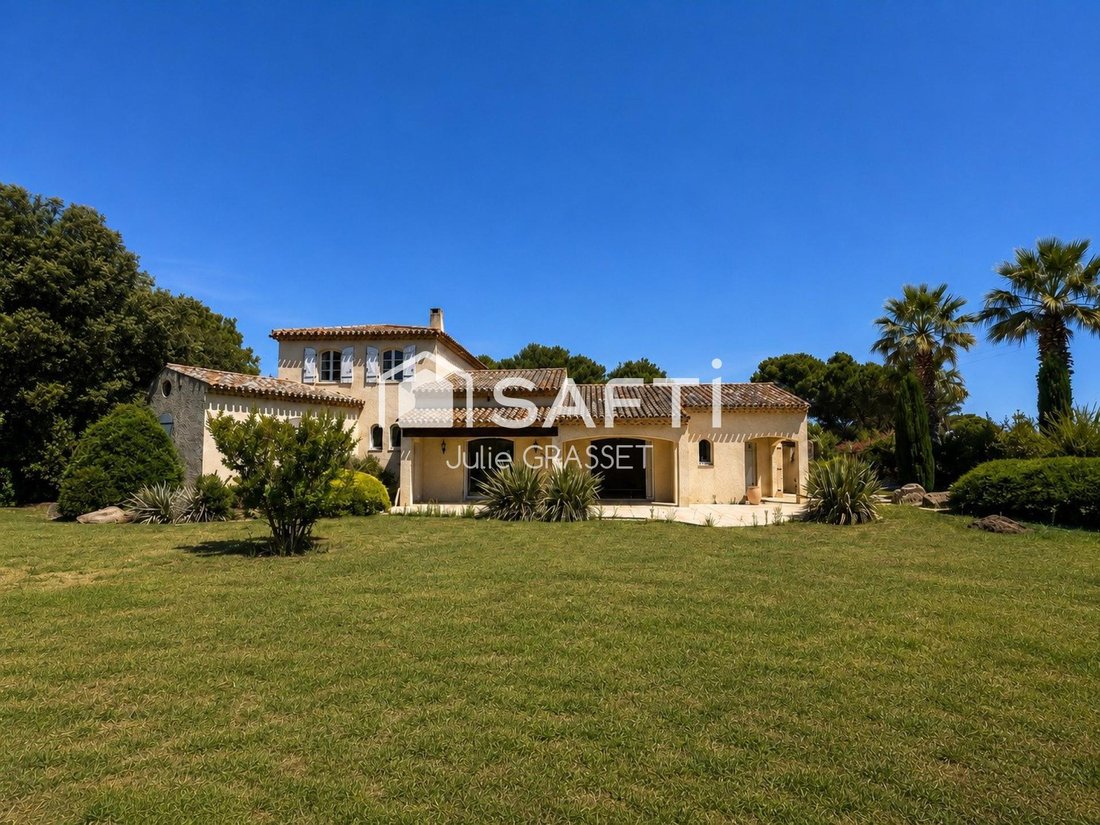 House in Ancien Hôpital, Beziers, France 2 - 18210725