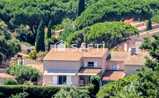 House in Exterieurs, Frejus, France 1