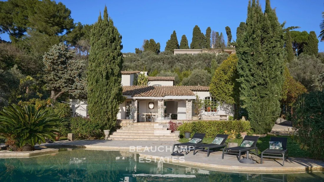 Villa in Mougins, Provence-Alpes-Côte d'Azur, France 4 - 15438736