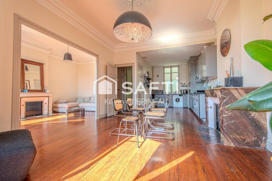 Apartment in Hôtel de Ville-Quinconce-Saint Seurin-Fondaudège, Bordeaux, France 2 - 17366001