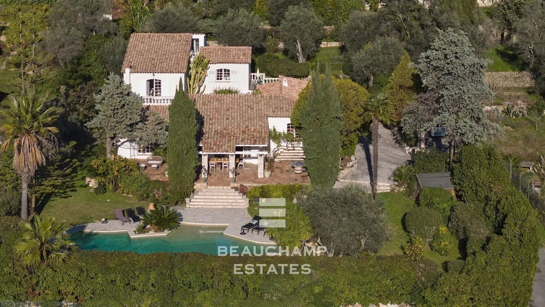Villa in Mougins, Provence-Alpes-Côte d'Azur, France 2 - 15438736