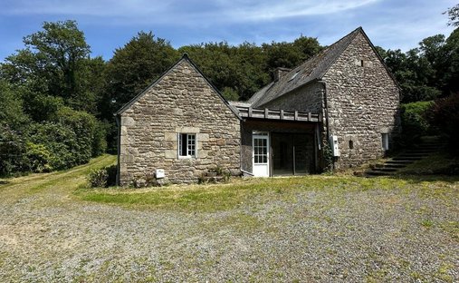 House in Guerlesquin, Brittany, France 1