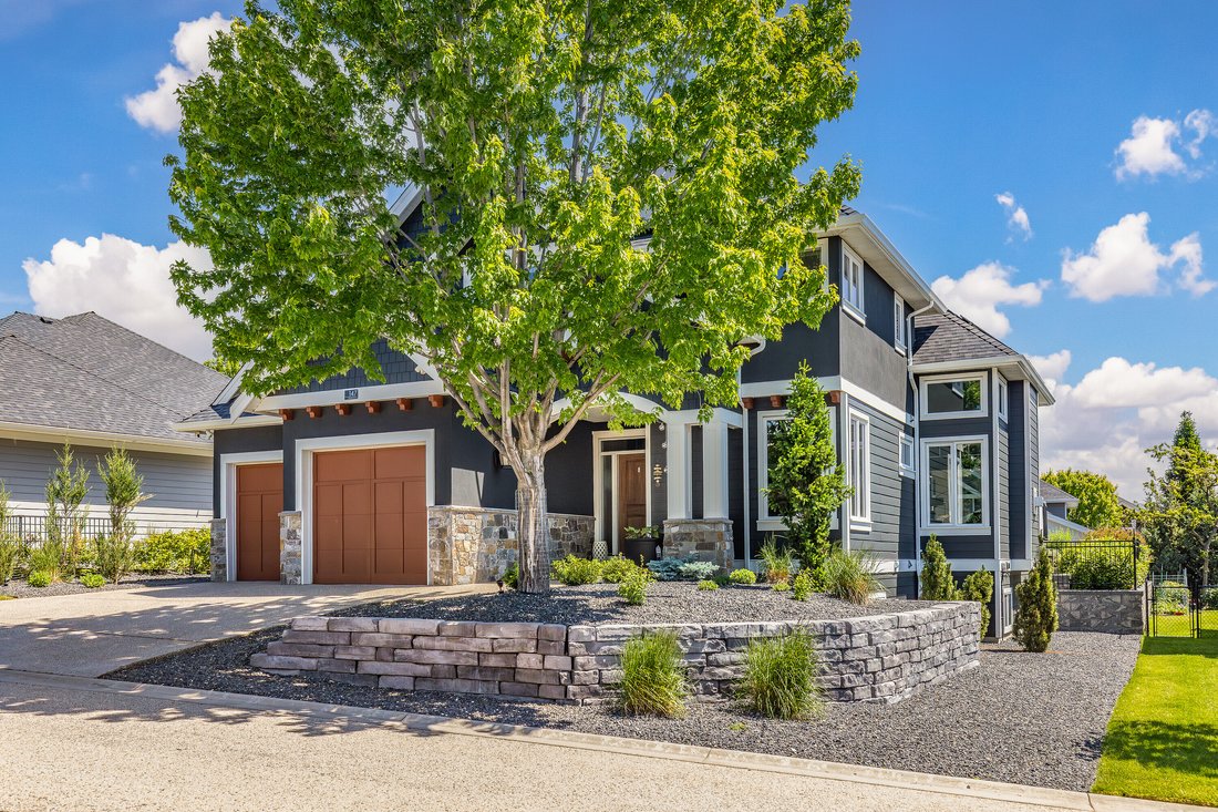 House in Kelowna, British Columbia, Canada 5 - 18205396