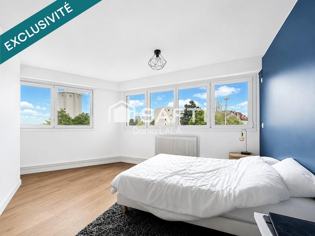 Apartment in Arrondissement of Bobigny, Ile-de-France, France 3 - 18210657