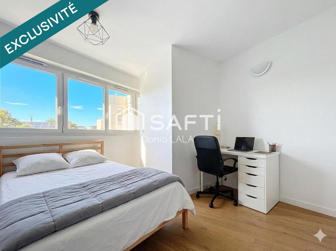 Apartment in Arrondissement of Bobigny, Ile-de-France, France 4 - 18210657