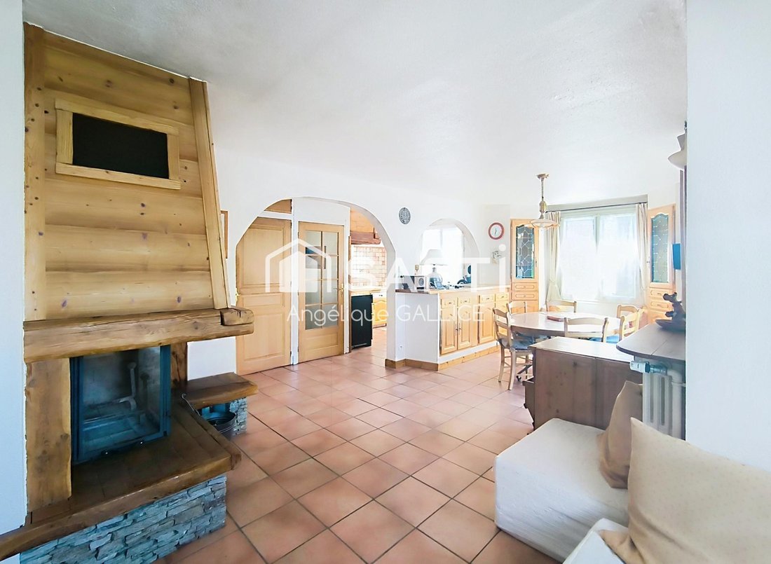 House in Briançon, Provence-Alpes-Côte d'Azur, France 1 - 18084064