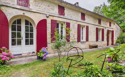 House in Pugnac, Nouvelle-Aquitaine, France 1