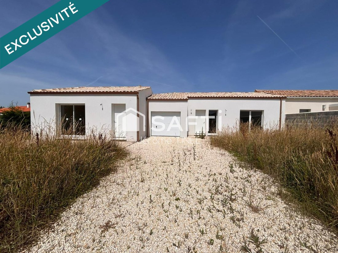 House in Breuillet, Nouvelle-Aquitaine, France 2 - 18187940