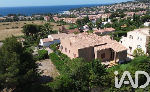 House in Carqueiranne, Provence-Alpes-Côte d'Azur, France 1