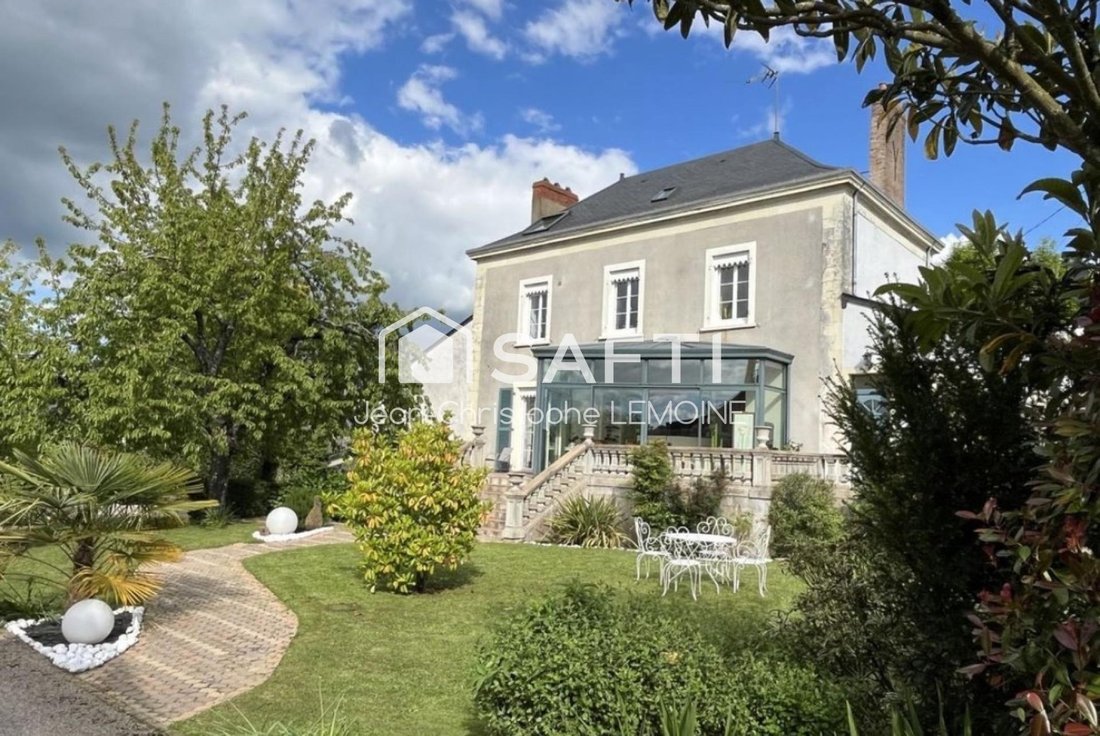 House in Château-Gontier, Chateau-Gontier-sur-Mayenne, France 1 - 17655048
