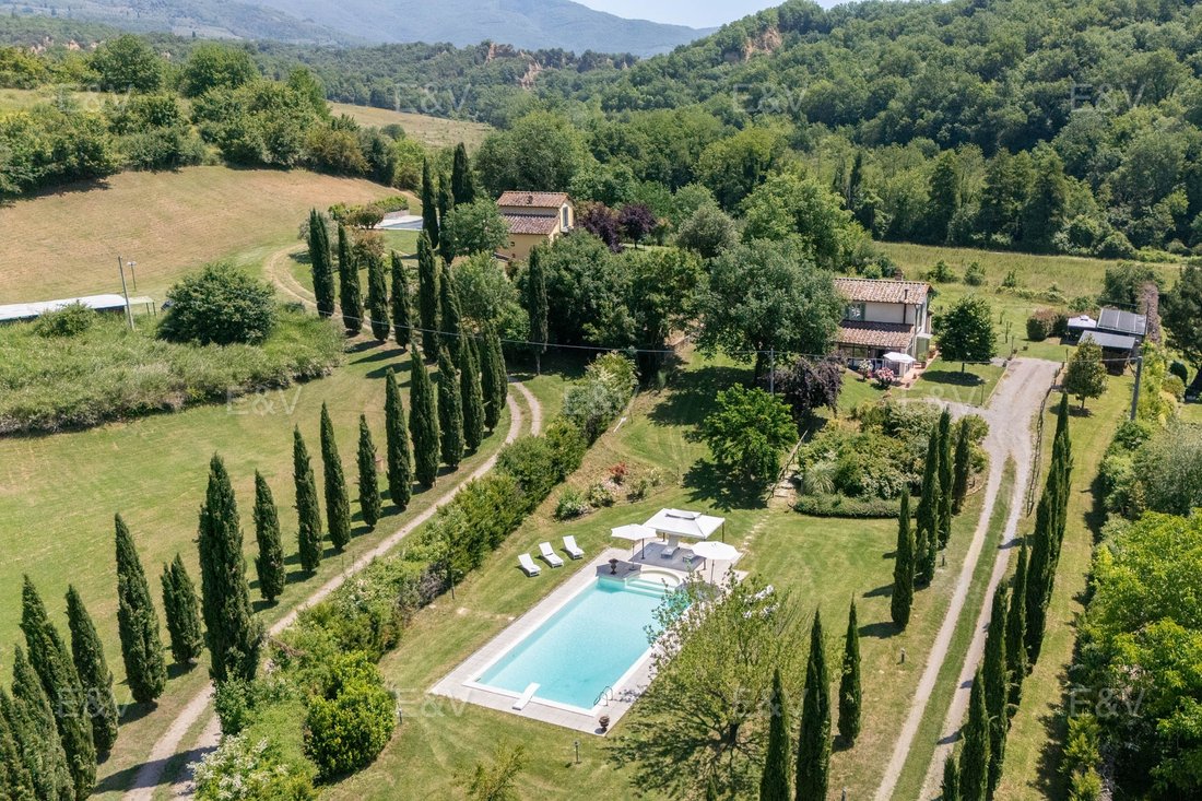 Villa in Terranuova Bracciolini, Tuscany, Italy 1 - 18210880