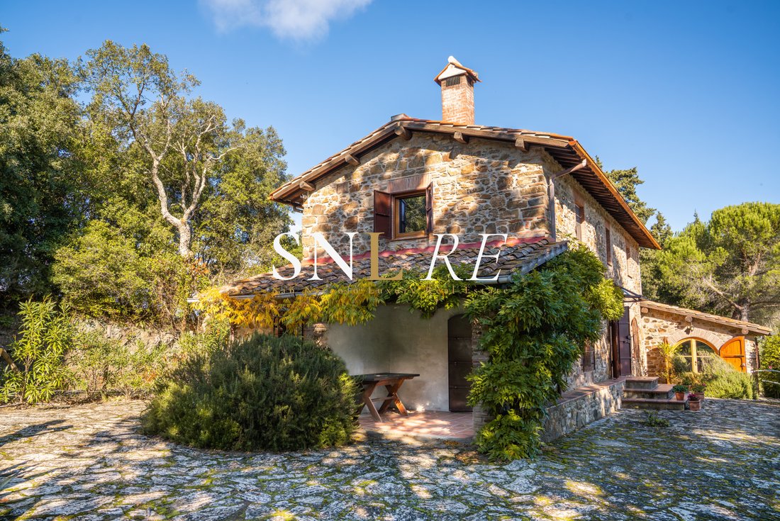 House in Suvereto, Tuscany, Italy 3 - 16826388