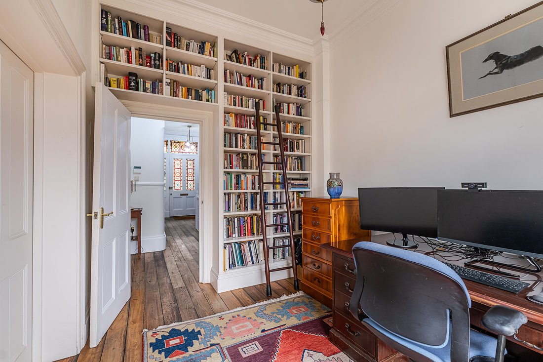 House in West Wimbledon, Merton, England 2 - 18210108
