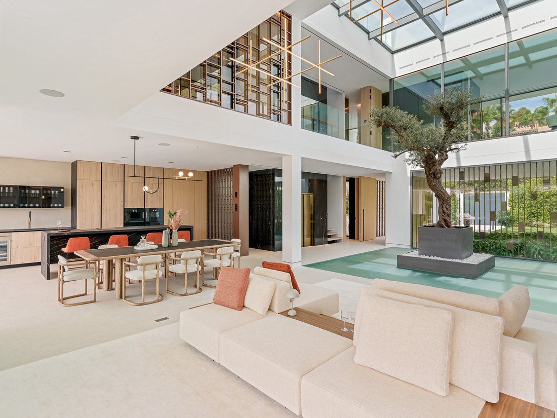 Villa in Golden Mile, Andalusia, Spain 3 - 18210021