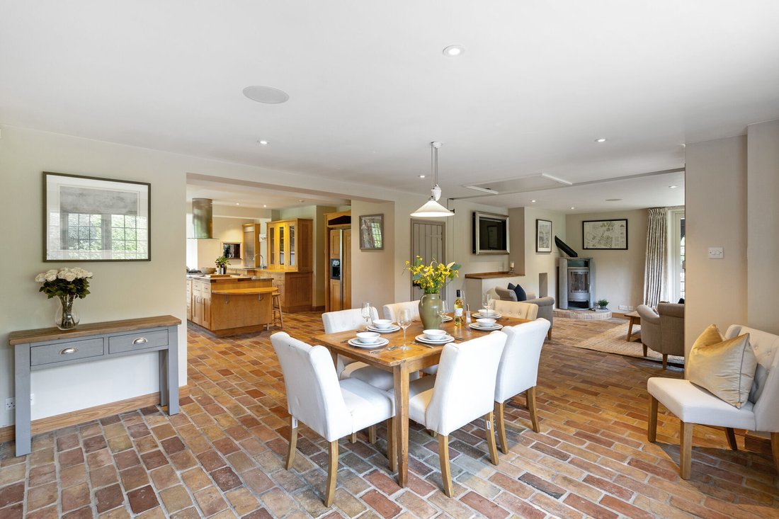 House in Scaynes Hill, Copthorne, England 5 - 18209981