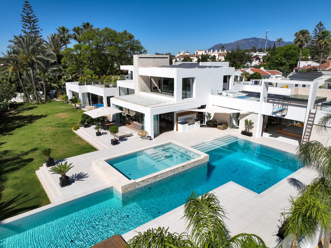 Villa a Estepona, Andalusia, Spagna 1 - 18210109