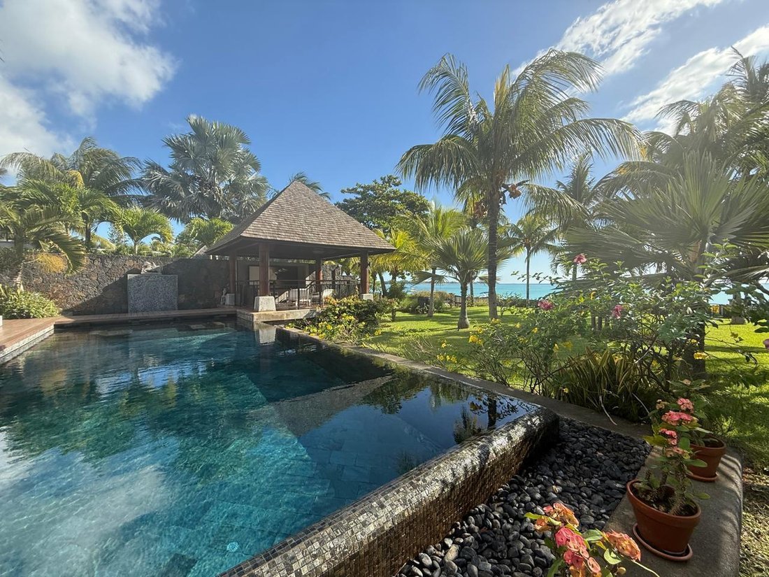 Villa in Grand Baie, Rivière du Rempart District, Mauritius 2 - 18209903