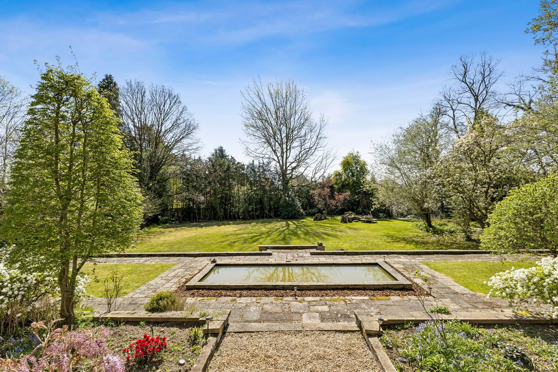 House in Maybury, Woking, England 4 - 18210132