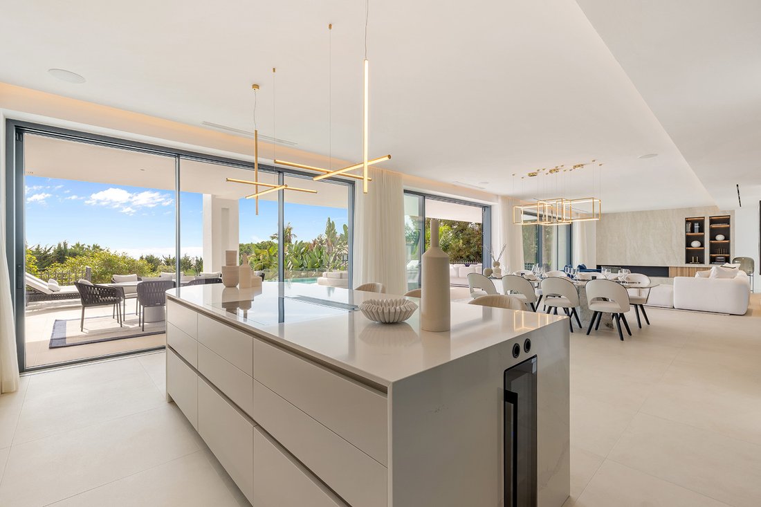 Villa in Sierra Blanca, Marbella, Spain 4 - 18210155