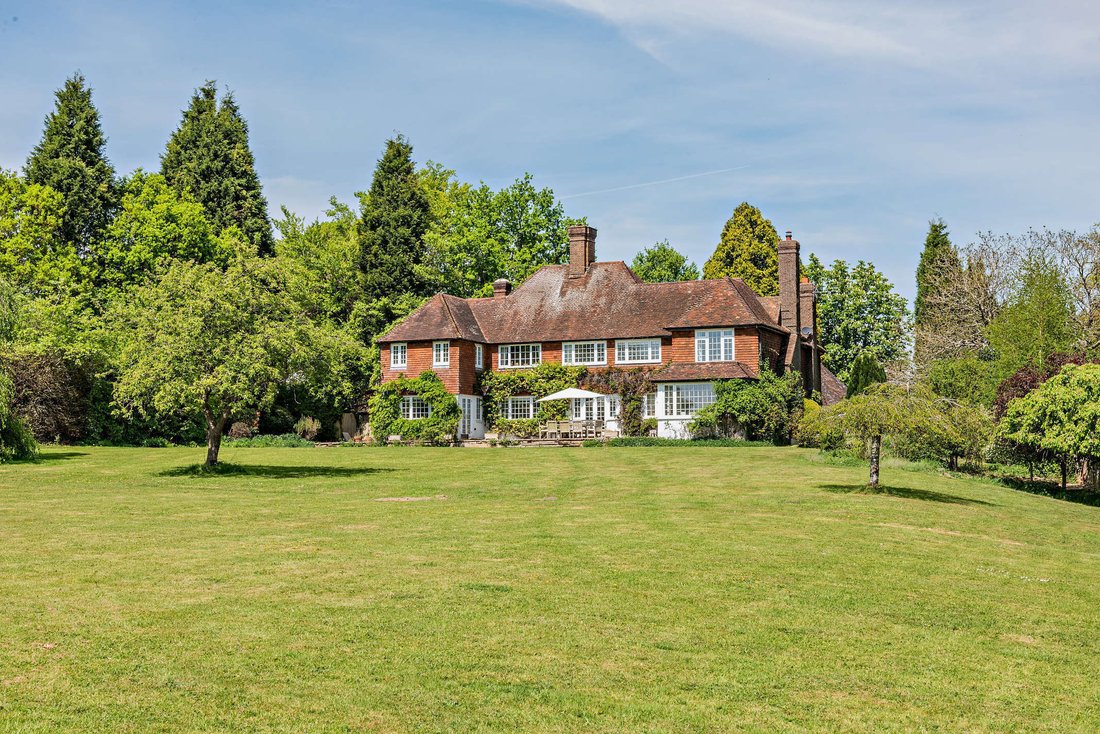 House in Horsted Keynes, England 1 - 18210012