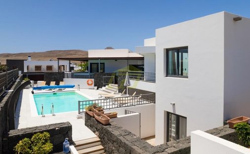 Villa in Yaiza, Kanarische Inseln, Spanien 1