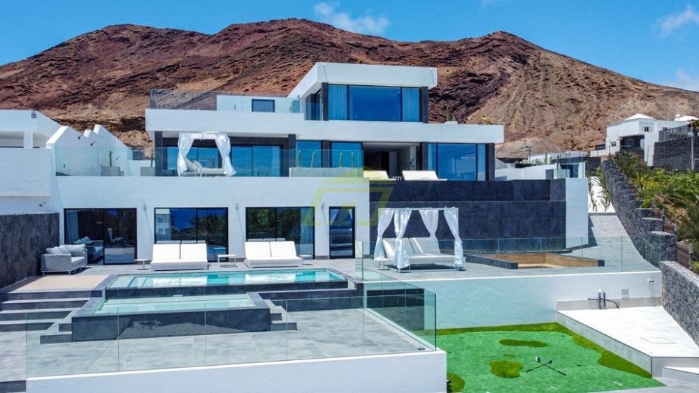Villa in Playa Blanca, Yaiza, Spain 5 - 18210079