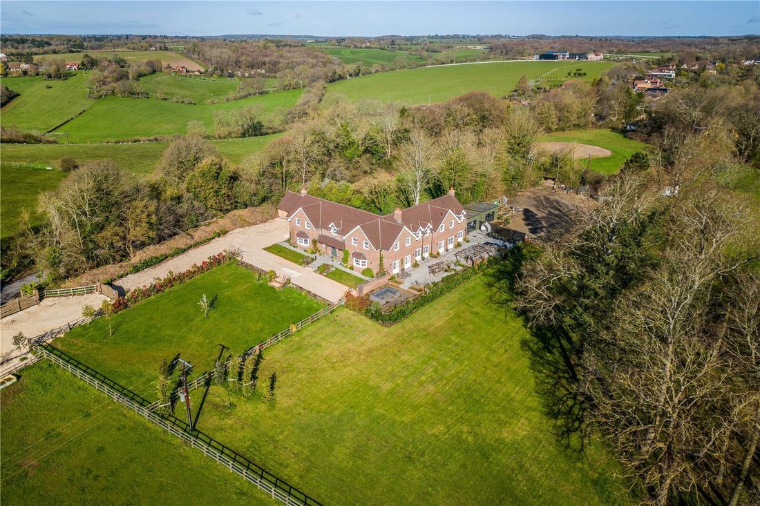 House in Buckinghamshire, England 1 - 18209890
