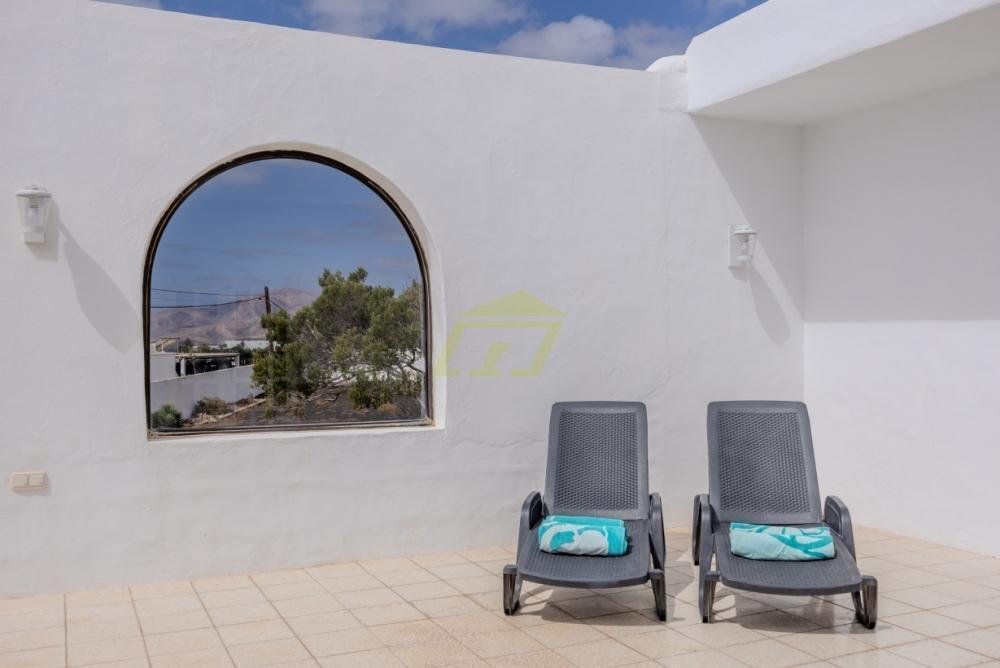 Villa in Tias, Canary Islands, Spain 3 - 18210169