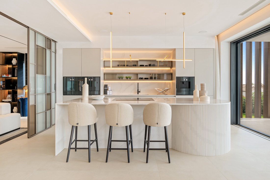 Villa in Sierra Blanca, Marbella, Spain 3 - 18210155