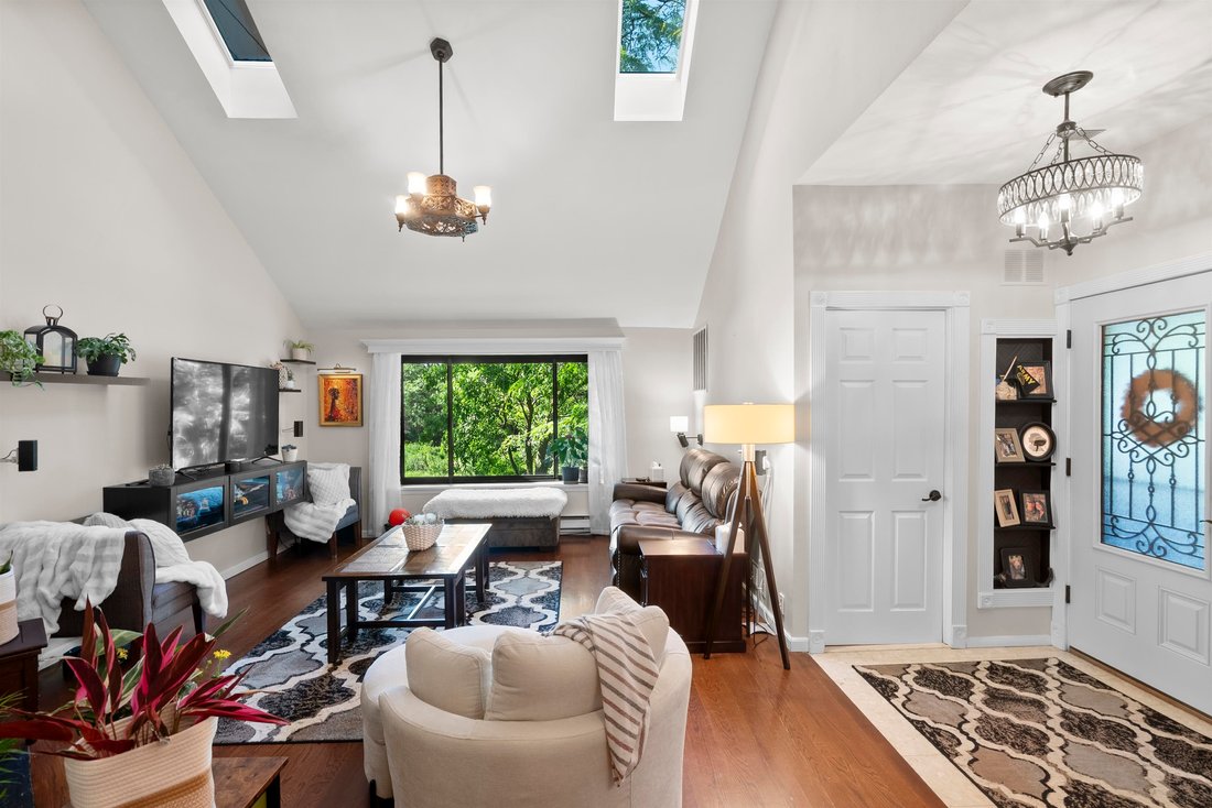 Condo in Secaucus, New Jersey, United States 2 - 18210583