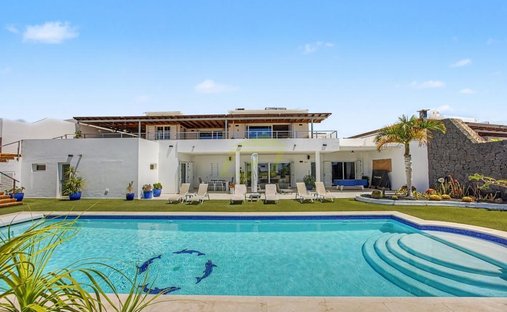 Villa in Yaiza, Kanarische Inseln, Spanien 1