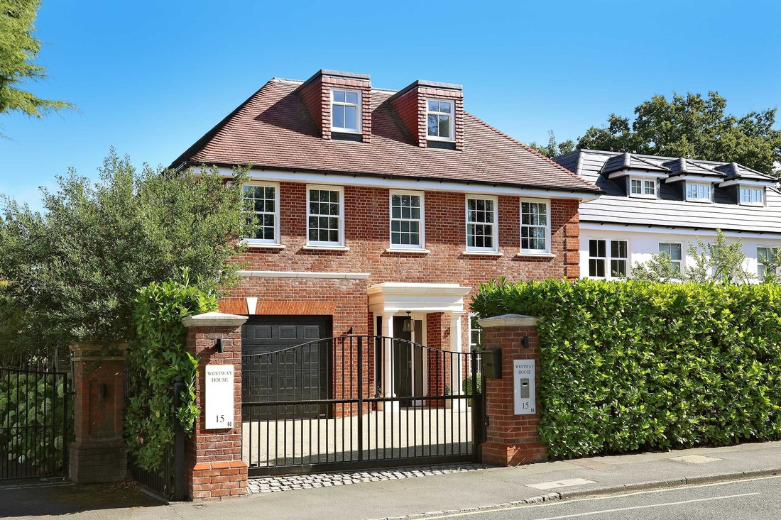 House in Beaconsfield, England 1 - 18210027