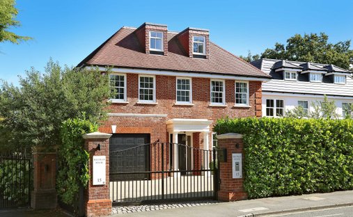 House in Beaconsfield, England 1
