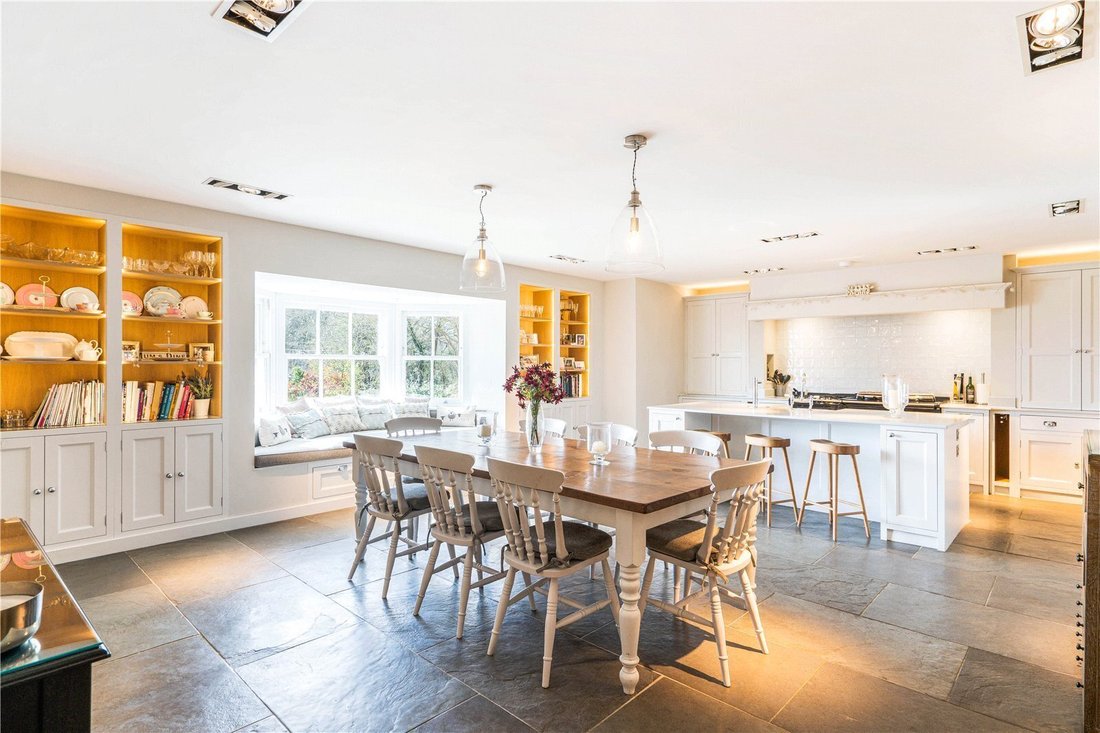 House in Buckinghamshire, England 5 - 18209890