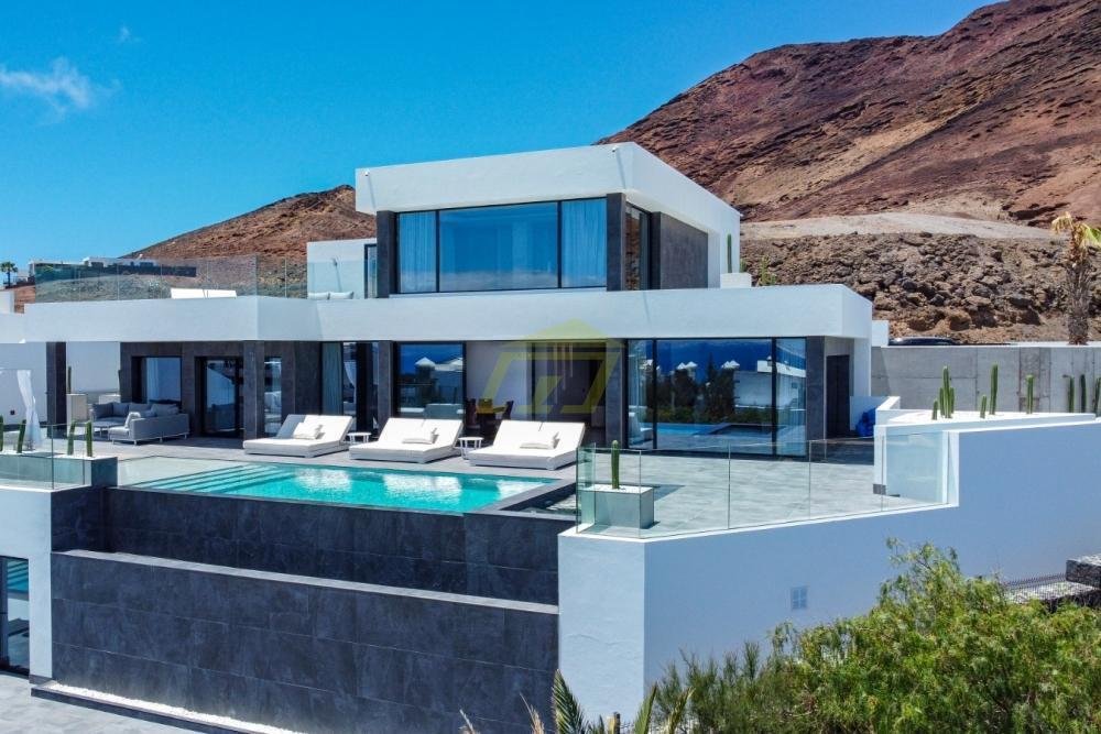 Villa in Playa Blanca, Yaiza, Spain 1 - 18210079