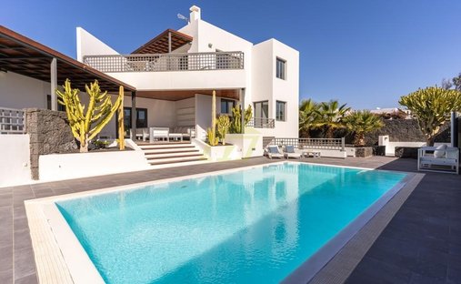 Villa in Yaiza, Kanarische Inseln, Spanien 1