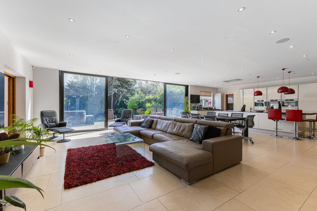 House in Great Stanmore, Harrow, England 2 - 18210123