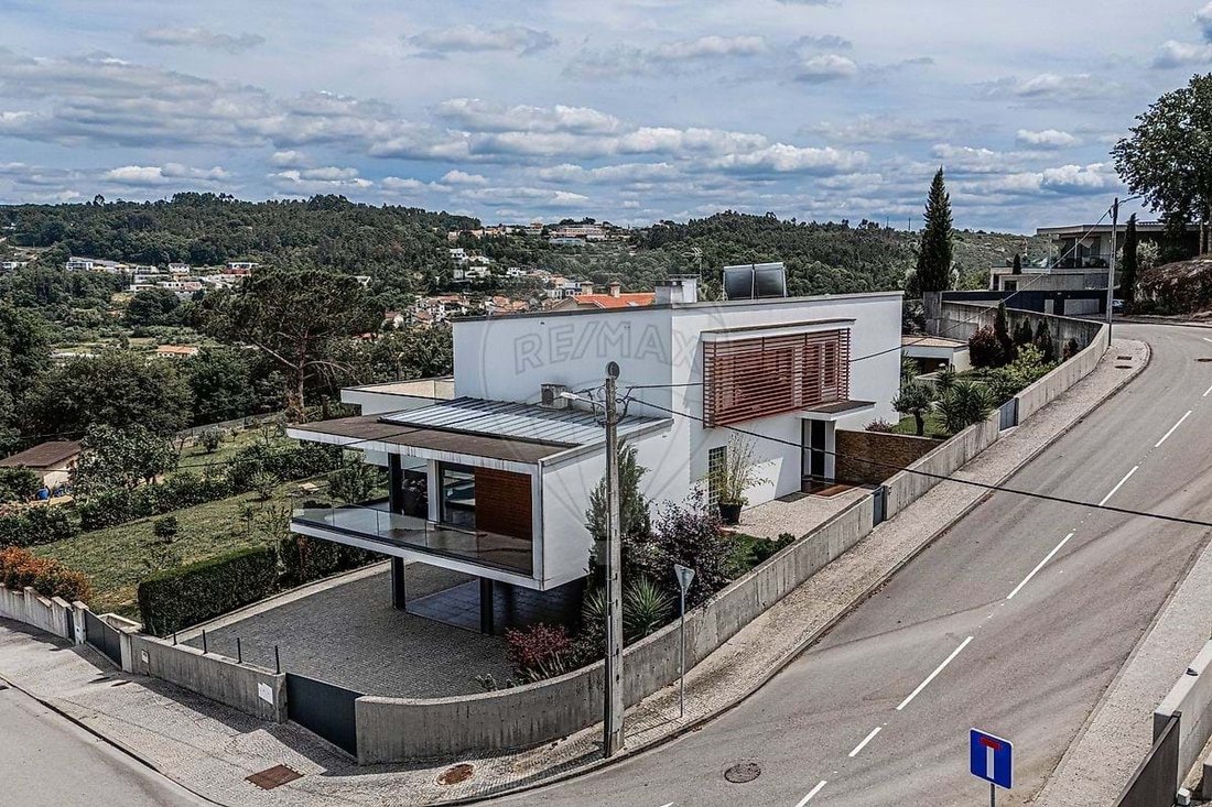 Villa in Orgens, Viseu District, Portugal 2 - 16969708