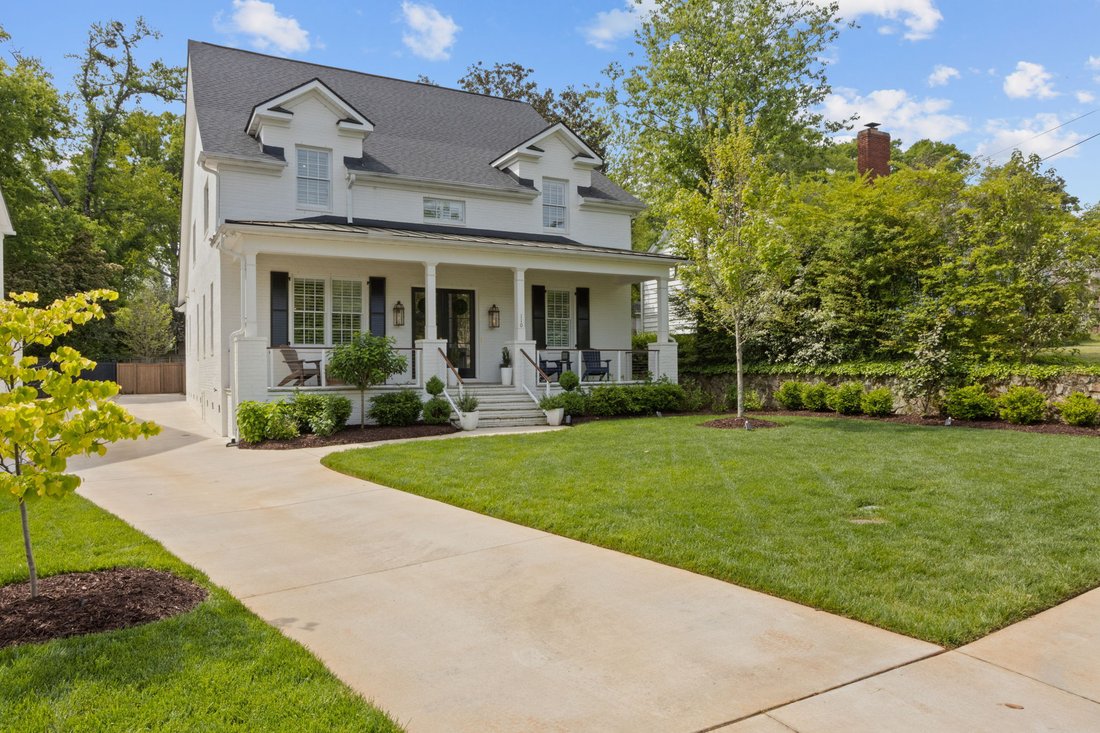 Greenville, South Carolina, United States 1 - 18210479