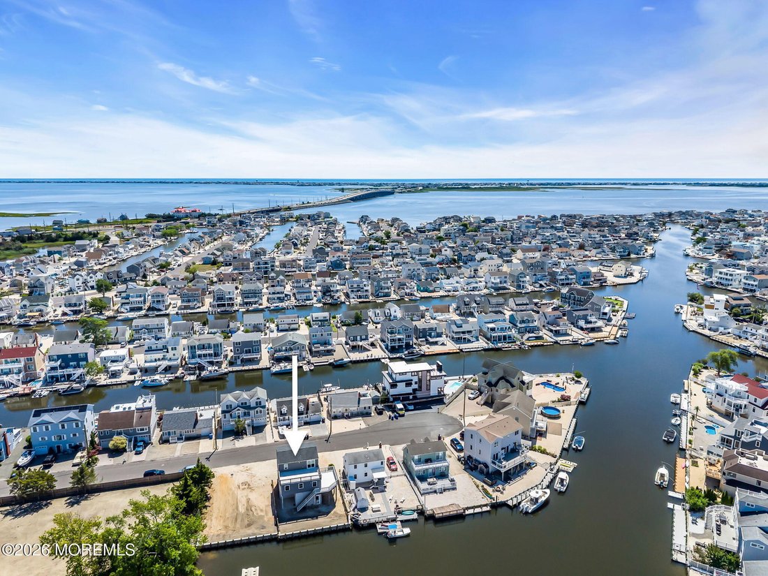 Stafford Township, New Jersey, United States 3 - 18210875