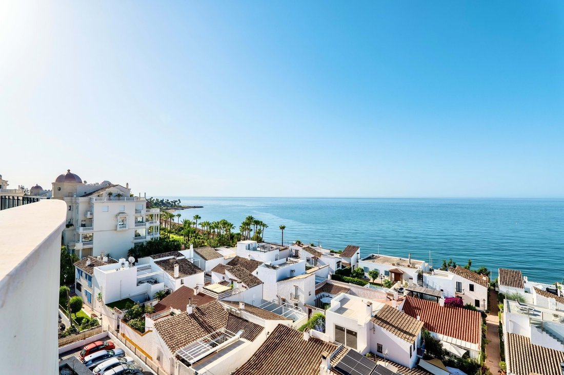 Apartment in Gualdalmansa, Estepona, Andalusia 2 - 18105752