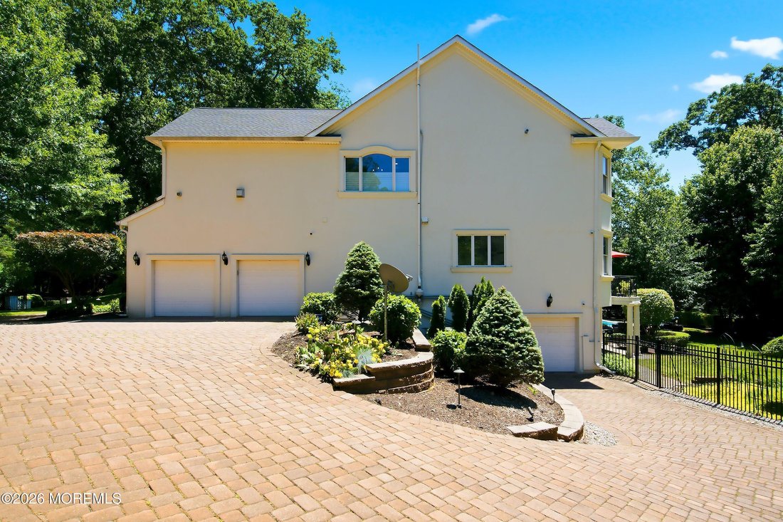 House in Colts Neck, New Jersey, United States 2 - 18210537
