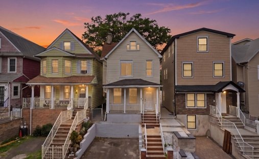 House in Elizabeth, New Jersey, United States 1